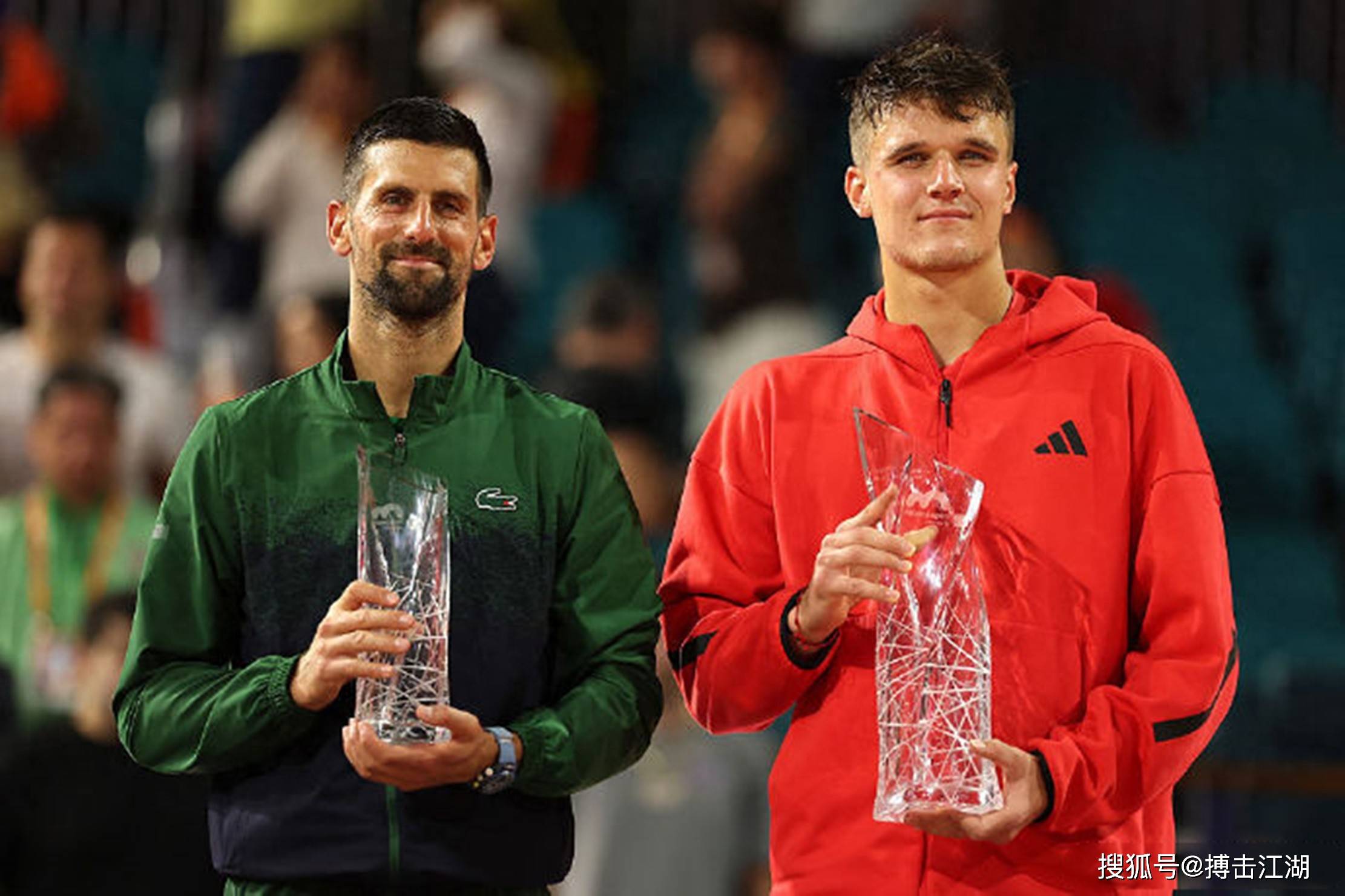 德约科维奇连续七场比赛得分超过精彩发挥，篮网挑战极限！